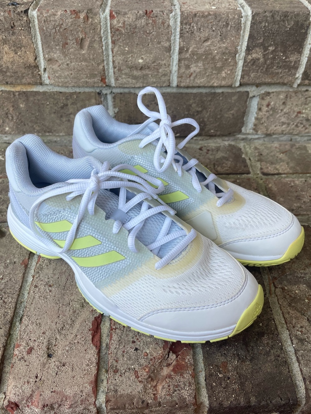 Adidas Adiwear 6 White Yellow Tennis Court Shoes Women’s Size 7.5